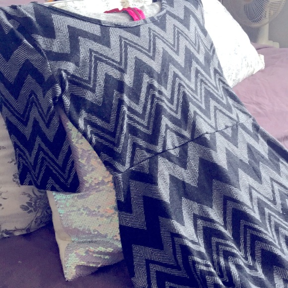 Zig zagged retro style dress by Xhilaration. - Picture 7 of 7